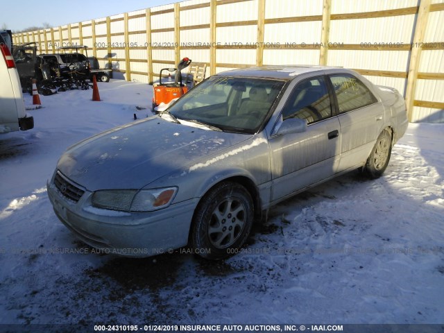 4T1BG22K61U821589 - 2001 TOYOTA CAMRY CE/LE/XLE SILVER photo 2