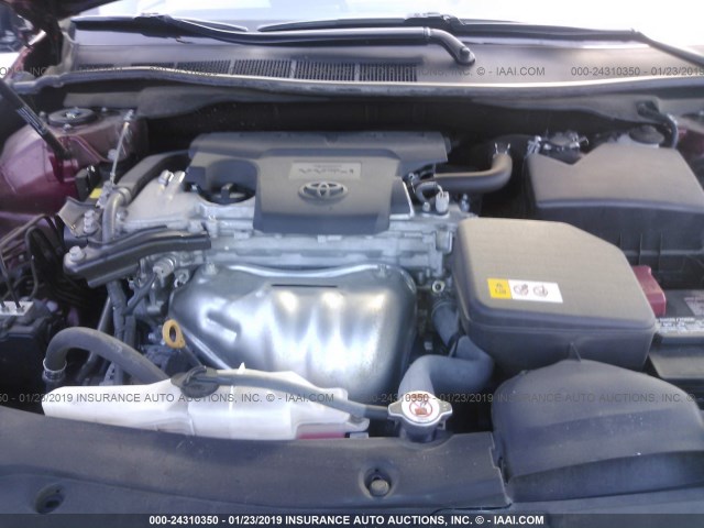 4T1BF1FK4HU691572 - 2017 TOYOTA CAMRY LE/XLE/SE/XSE წითელი ფოტო 10