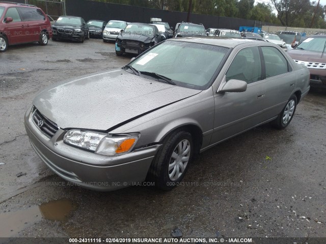 JT2BG22K910603179 - 2001 TOYOTA CAMRY CE/LE/XLE GRAY photo 2