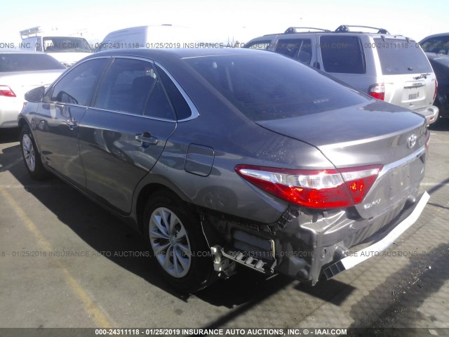 4T4BF1FK2GR575338 - 2016 TOYOTA CAMRY LE/XLE/SE/XSE GRAY photo 3