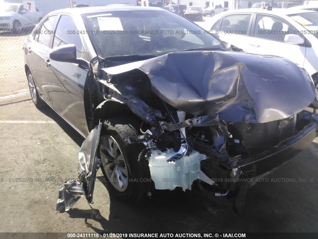 4T4BF1FK2GR575338 - 2016 TOYOTA CAMRY LE/XLE/SE/XSE GRAY photo 6