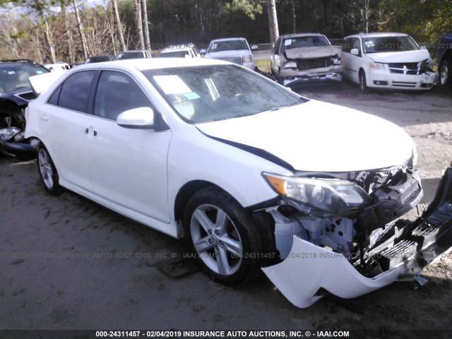 4T1BF1FKXCU540311 - 2012 TOYOTA CAMRY SE/LE/XLE 白色 照片 1