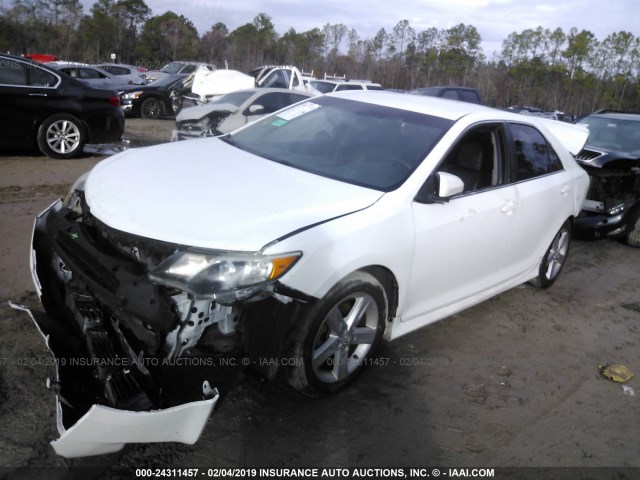 4T1BF1FKXCU540311 - 2012 TOYOTA CAMRY SE/LE/XLE 白色 照片 2
