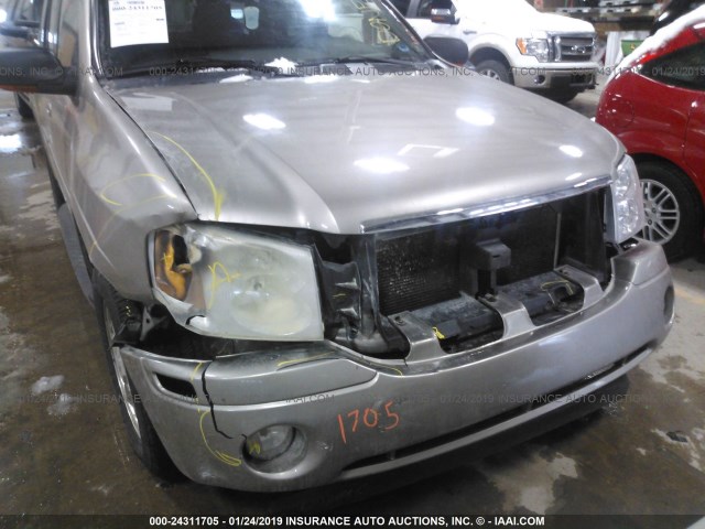 1GKDT13SX22365146 - 2002 GMC ENVOY GRAY photo 6