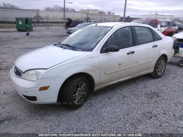 1FAFP34N17W176940 - 2007 FORD FOCUS ZX4/S/SE/SES 白色 照片 2