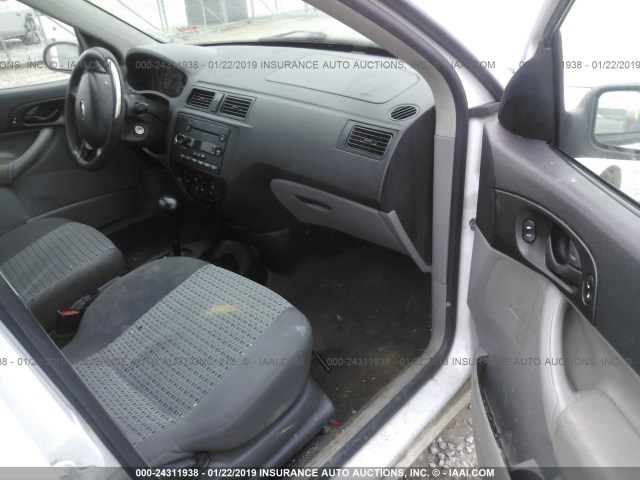 1FAFP34N17W176940 - 2007 FORD FOCUS ZX4/S/SE/SES 白色 照片 5