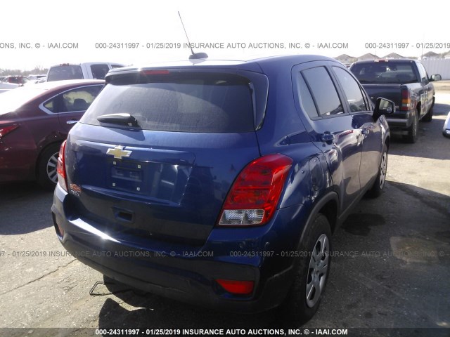 3GNCJKSB0HL132623 - 2017 CHEVROLET TRAX LS BLUE photo 4