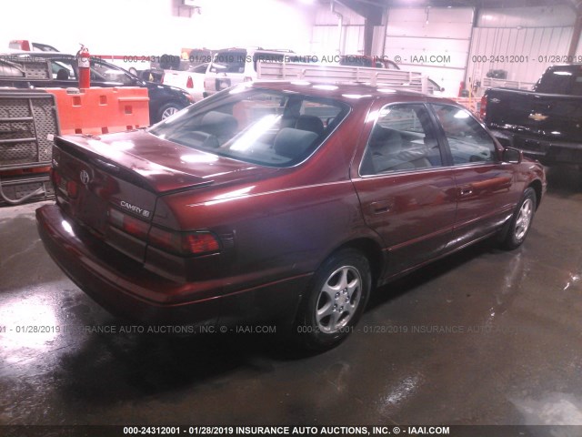 4T1BG22KXXU581522 - 1999 TOYOTA CAMRY CE/LE/XLE 栗色 照片 4