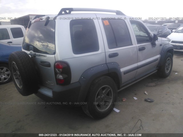 1J4GK38K06W189202 - 2006 JEEP LIBERTY RENEGADE SILVER photo 4