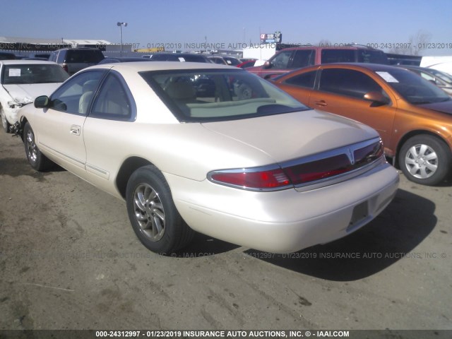 1LNFM91V6WY638997 - 1998 LINCOLN MARK VIII CREAM photo 3