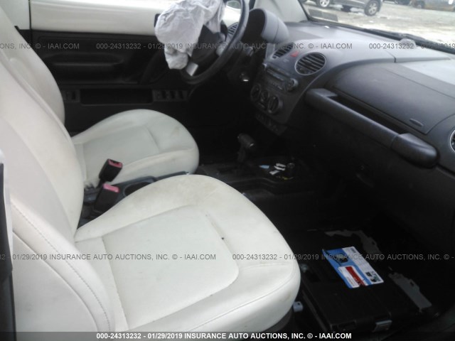 3VWFF31Y97M411254 - 2007 VOLKSWAGEN NEW BEETLE TRIPLE WHITE WHITE photo 5