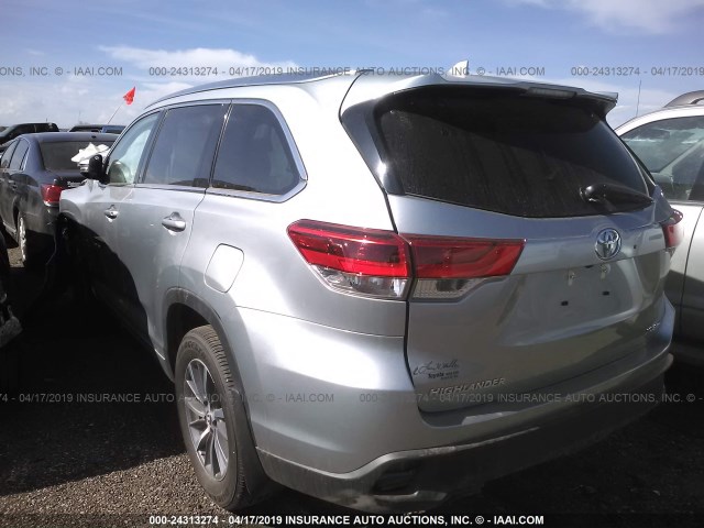 5TDJZRFH5JS543550 - 2018 TOYOTA HIGHLANDER SE/XLE SILVER photo 3