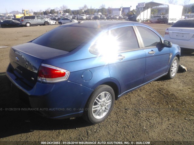 1FAHP35N78W220223 - 2008 FORD FOCUS SE/SEL/SES BLUE photo 4