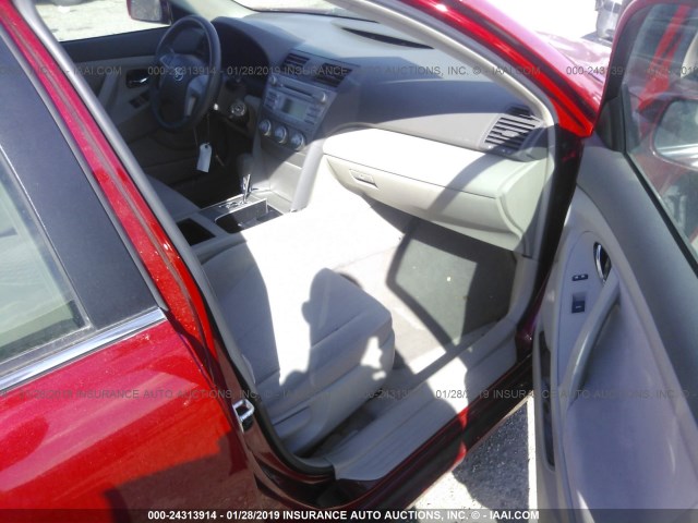 4T1BF3EK6BU178618 - 2011 TOYOTA CAMRY SE/LE/XLE 红色 照片 5
