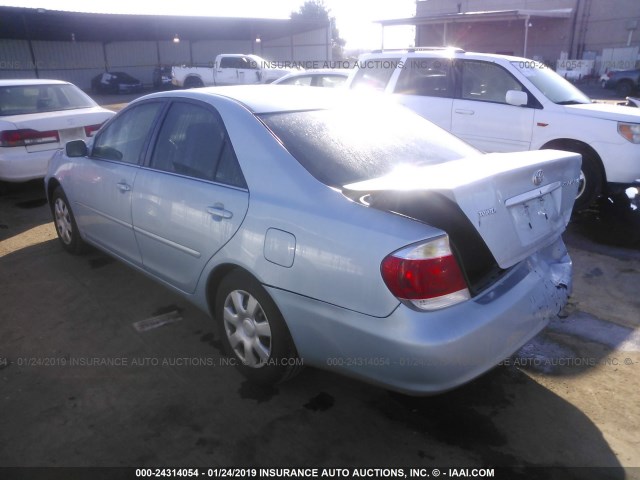 4T1BE32KX6U717576 - 2006 TOYOTA CAMRY LE/XLE/SE BLUE photo 3