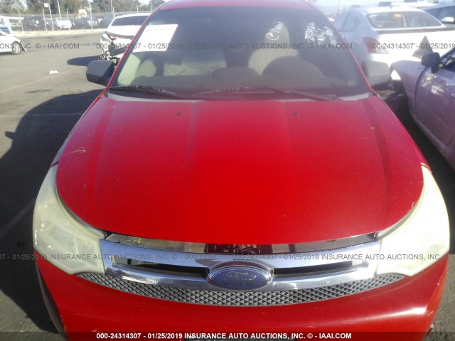 1FAHP32N28W233966 - 2008 FORD FOCUS S/SE RED photo 6