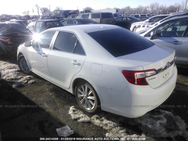 4T1BF1FK0CU518947 - 2012 TOYOTA CAMRY SE/LE/XLE WHITE photo 3