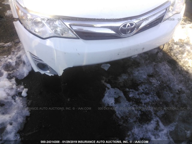 4T1BF1FK0CU518947 - 2012 TOYOTA CAMRY SE/LE/XLE WHITE photo 6