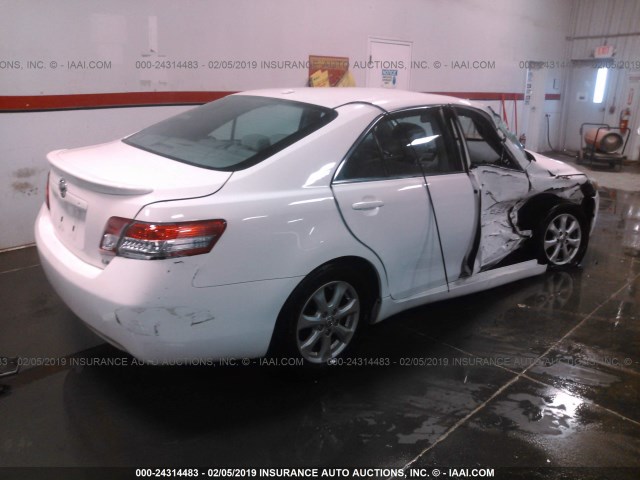 4T4BF3EK6BR118196 - 2011 TOYOTA CAMRY SE/LE/XLE 白色 照片 4