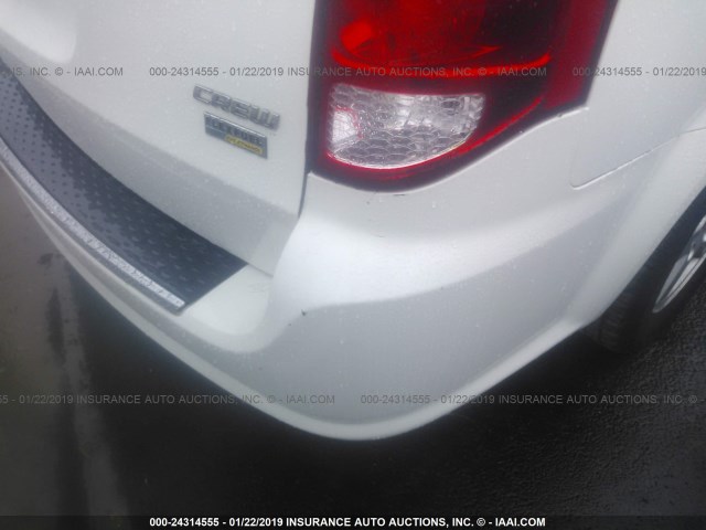 2D4RN5DG4BR755127 - 2011 DODGE GRAND CARAVAN CREW WHITE photo 6