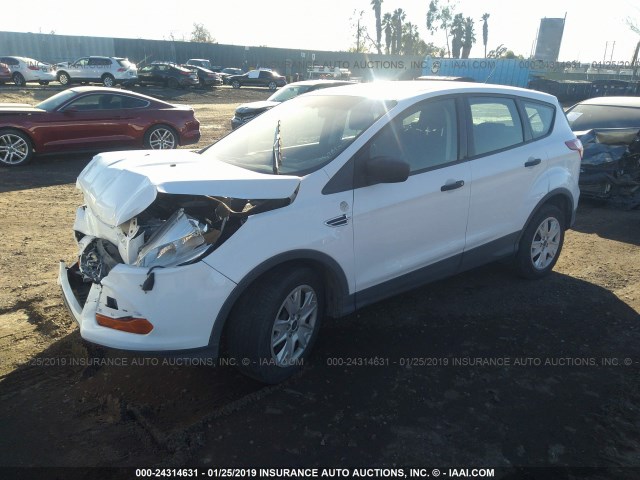 1FMCU0F73EUD17546 - 2014 FORD ESCAPE S WHITE photo 2