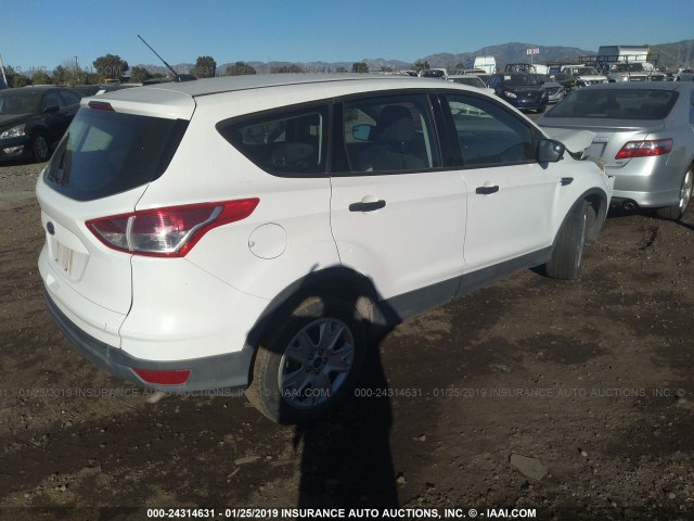 1FMCU0F73EUD17546 - 2014 FORD ESCAPE S WHITE photo 4