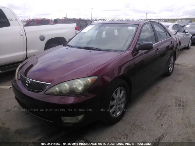 JTDBE32K053034911 - 2005 TOYOTA CAMRY LE/XLE/SE RED photo 2