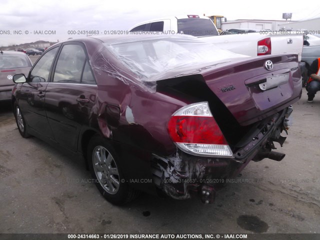 JTDBE32K053034911 - 2005 TOYOTA CAMRY LE/XLE/SE RED photo 3