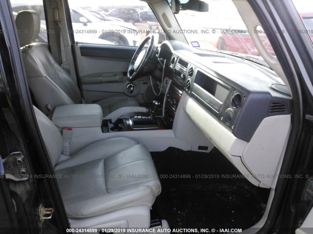 1J8HH58256C237758 - 2006 JEEP COMMANDER LIMITED BLACK photo 5