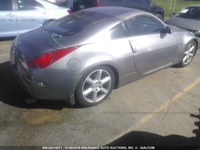 JN1BZ34DX8M701620 - 2008 NISSAN 350Z COUPE GRAY photo 4