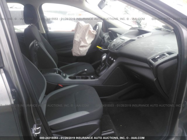 1FMCU0F76EUC04738 - 2014 FORD ESCAPE S GRAY photo 5