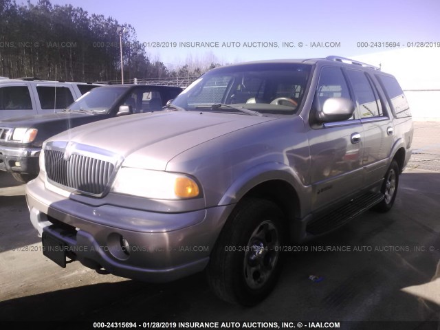 5LMFU28A3YLJ31675 - 2000 LINCOLN NAVIGATOR TAN photo 2