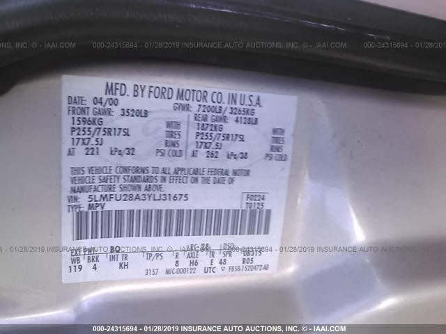 5LMFU28A3YLJ31675 - 2000 LINCOLN NAVIGATOR TAN photo 9