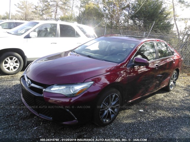 4T1BF1FK6FU987769 - 2015 TOYOTA CAMRY LE/XLE/SE/XSE RED photo 2