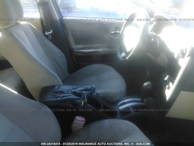 2G2WP522951351412 - 2005 PONTIAC GRAND PRIX WHITE photo 5