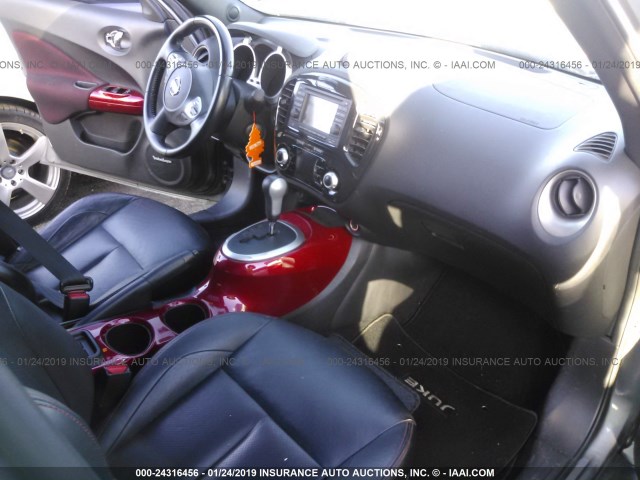 JN8AF5MR7DT207549 - 2013 NISSAN JUKE S/SV/SL GRAY photo 5