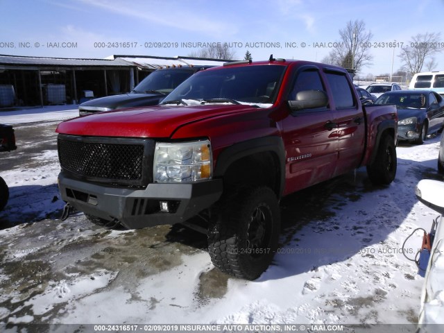 3GCEK13M47G501807 - 2007 CHEVROLET SILVERADO K1500 CREW CAB RED photo 2