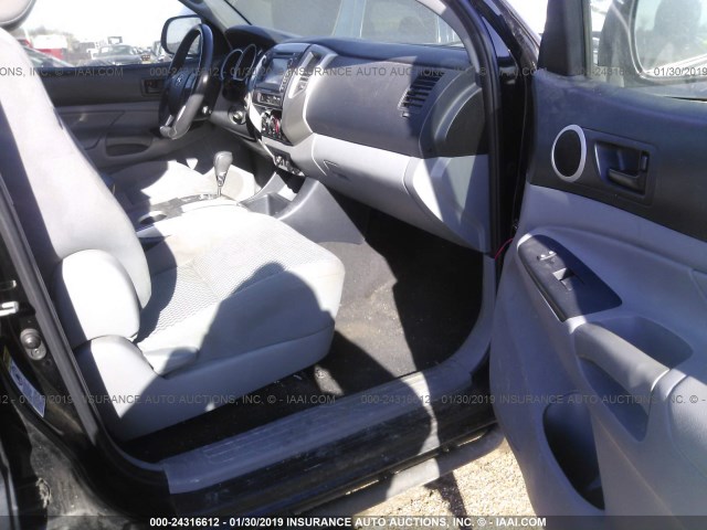 5TFLU4EN7DX078091 - 2013 TOYOTA TACOMA DOUBLE CAB 黑色 照片 5