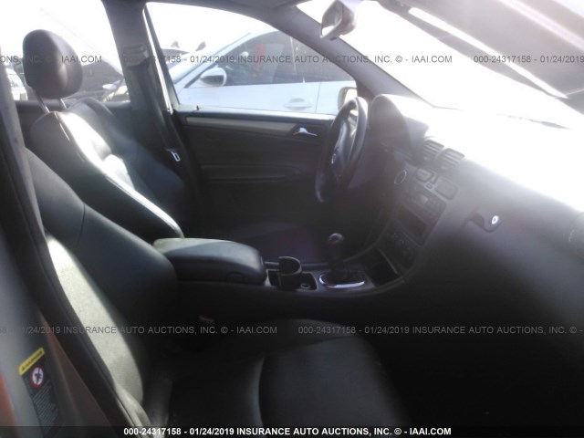 WDBRF40J24F546662 - 2004 MERCEDES-BENZ C 230K SPORT SEDAN GRAY photo 5