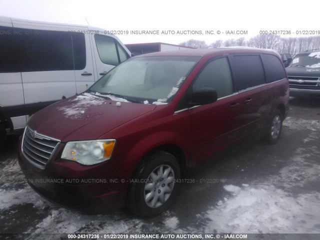 2A8HR44E29R549068 - 2009 CHRYSLER TOWN & COUNTRY LX RED photo 2