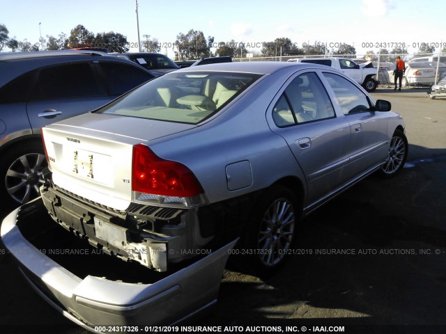 YV1RS547652453454 - 2005 VOLVO S60 T5 GOLD photo 4