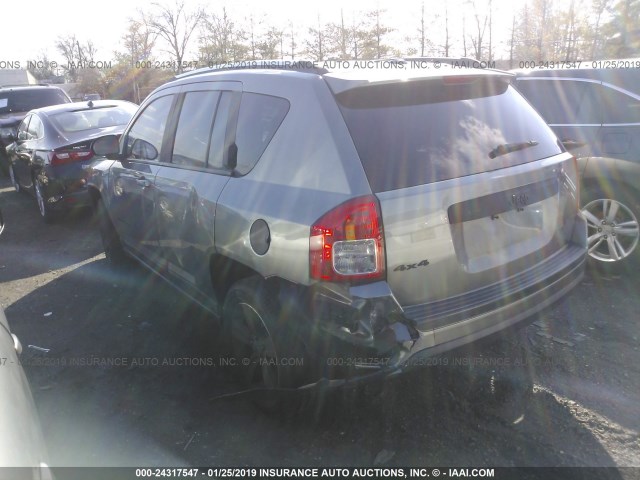 1J4NF1FB5BD259303 - 2011 JEEP COMPASS SPORT GRAY photo 3