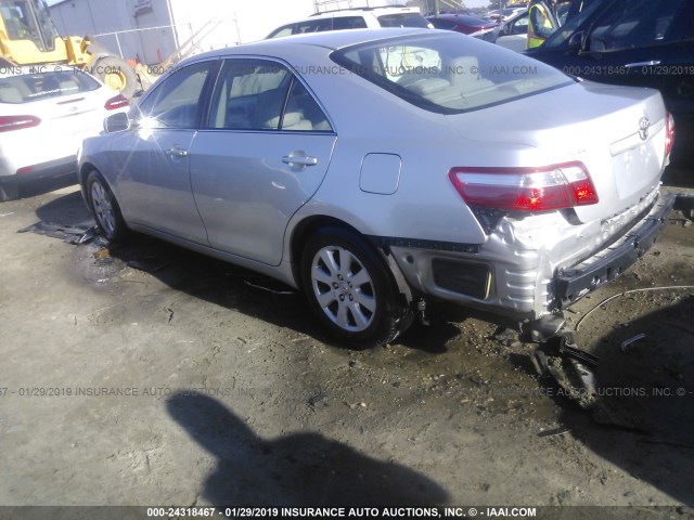 4T1BK46K57U051415 - 2007 TOYOTA CAMRY NEW GENERAT LE/XLE/SE SILVER photo 3