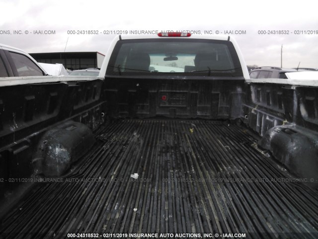 1GC2CVCG2BZ342828 - 2011 CHEVROLET SILVERADO C2500 HEAVY DUTY WHITE photo 8