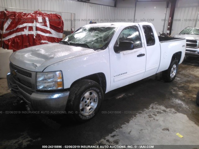 1GCRKSE72DZ164659 - 2013 CHEVROLET SILVERADO K1500 LT WHITE photo 2