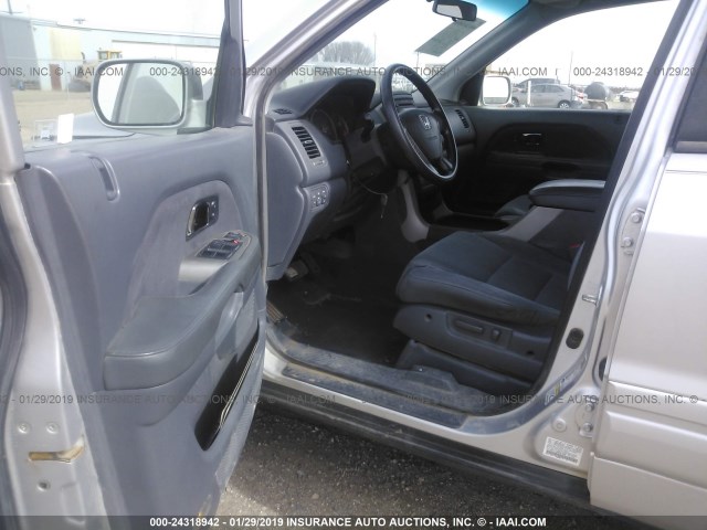 5FNYF18368B018943 - 2008 HONDA PILOT SE SILVER photo 5