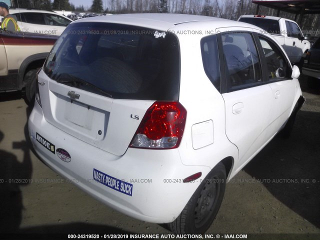 KL1TD66658B235260 - 2008 CHEVROLET AVEO LS WHITE photo 4
