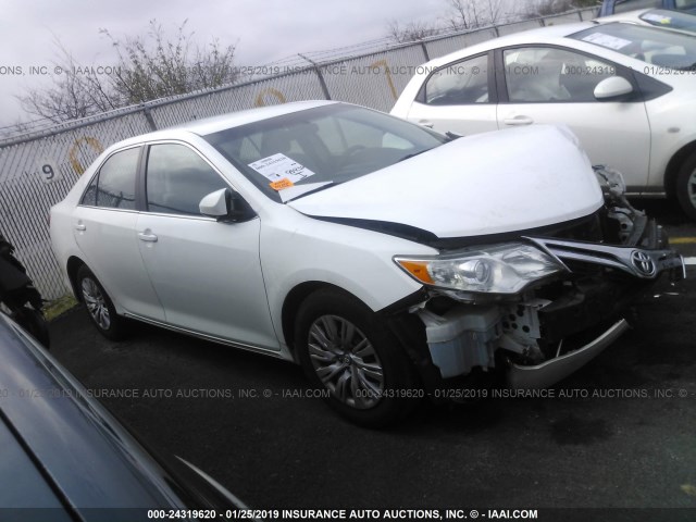 4T1BF1FK4CU561171 - 2012 TOYOTA CAMRY SE/LE/XLE 白色 照片 1