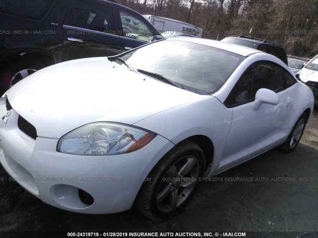 4A3AK24FX8E005730 - 2008 MITSUBISHI ECLIPSE GS WHITE photo 2