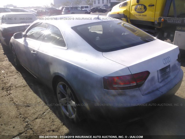 WAULFAFR1CA005727 - 2012 AUDI A5 PREMIUM PLUS WHITE photo 3